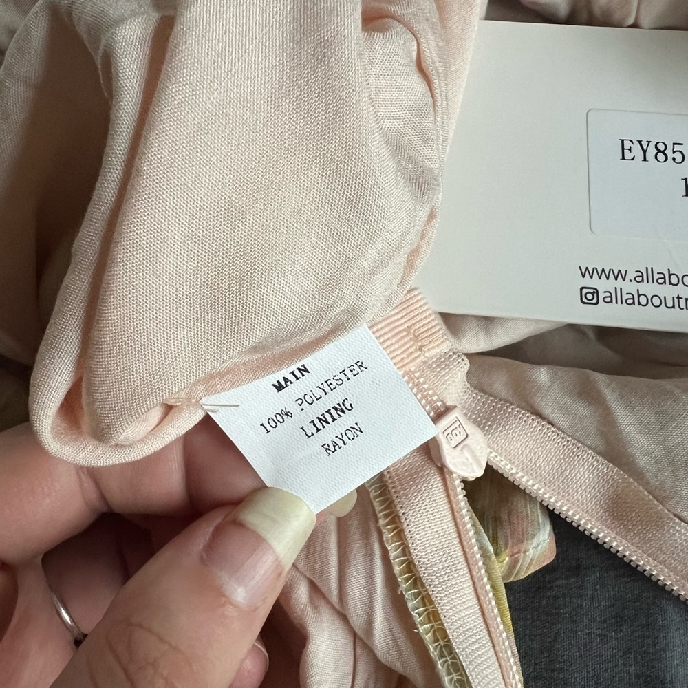 NWT All About May Woman’s Pastel Sheer Lightweight Boho Polyester Dress Size 6 - Picture 15 of 16